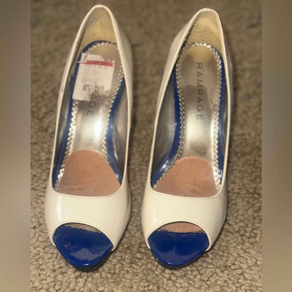 Rampage pumps platform white blue